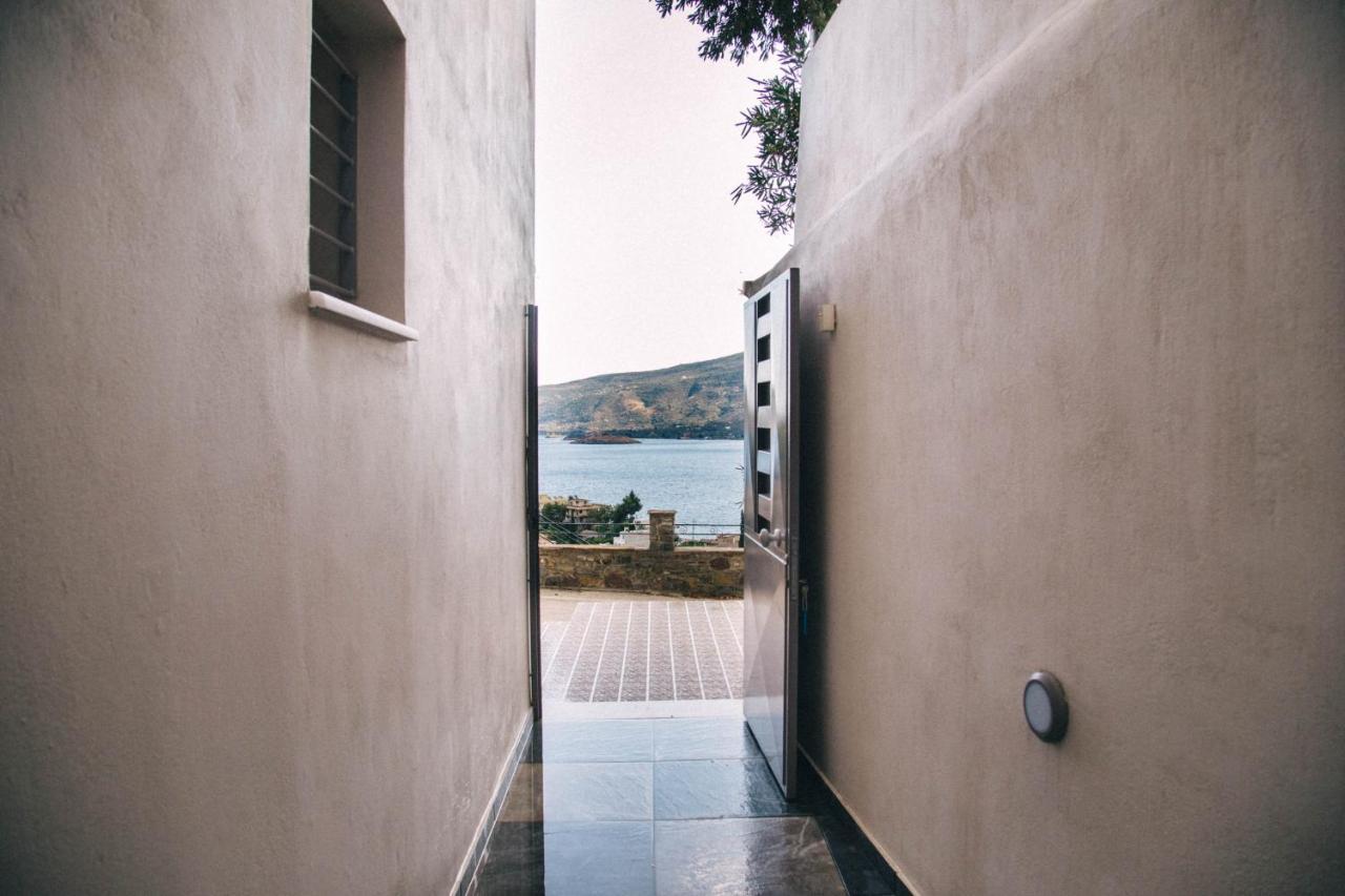 Kalavria Luxury Suites - Magnificent Sea View Of Poros Poros Town Exterior foto